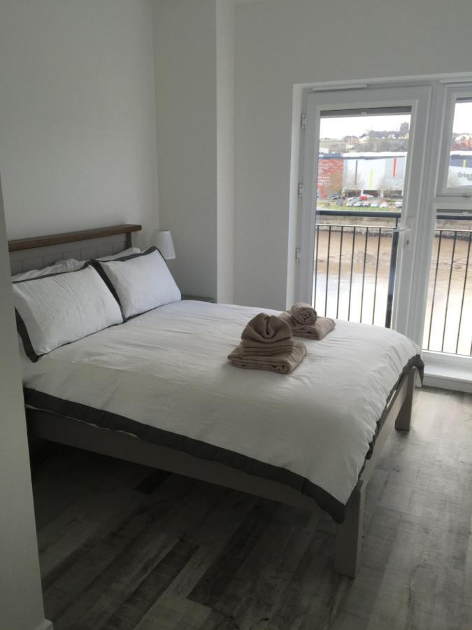 Raphael Heights Apartment Newport  Bagian luar foto